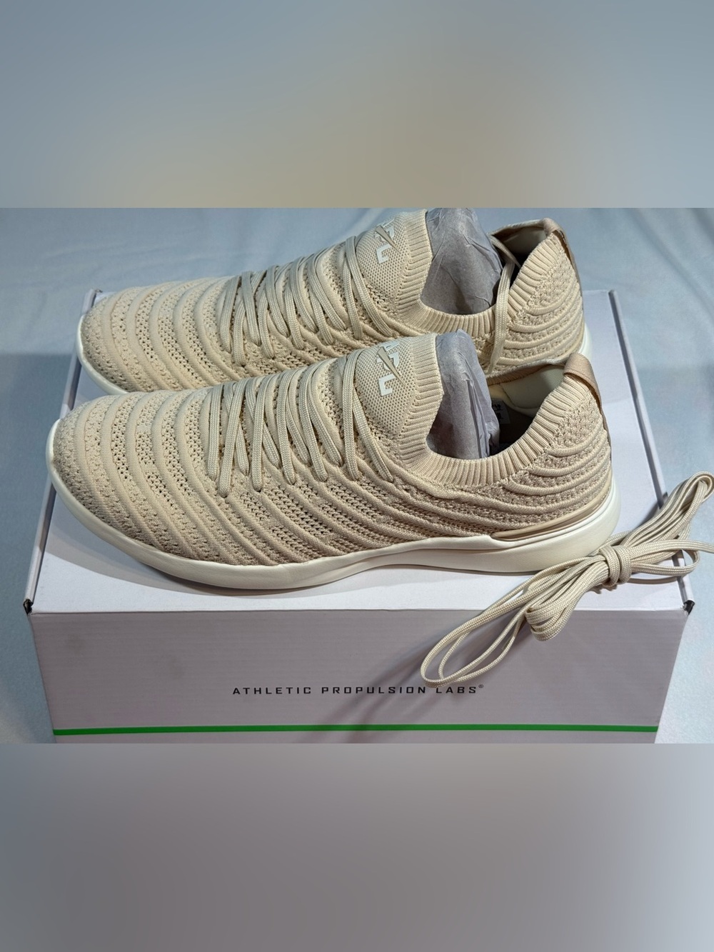 APL Men'’s Warm Silk/Ivory Techloom Wave. Size 12